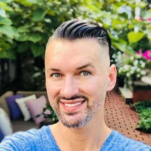 Meet your Posher, Saša